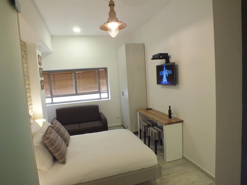 Banker'S Boutique Apartment Haifa Room photo